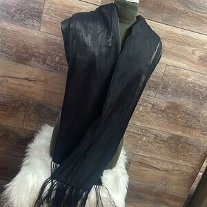 Women’s black scarf shawl shoulder wrap